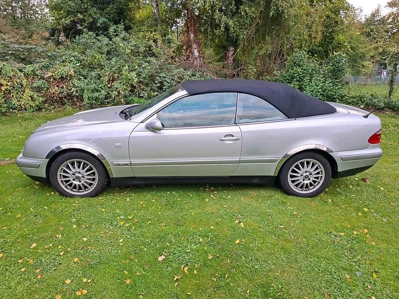 Silber Gebraucht 1999 Mercedes CLK230 Cabrio | 4.500 € (Superpreis) - Bild 1/4
