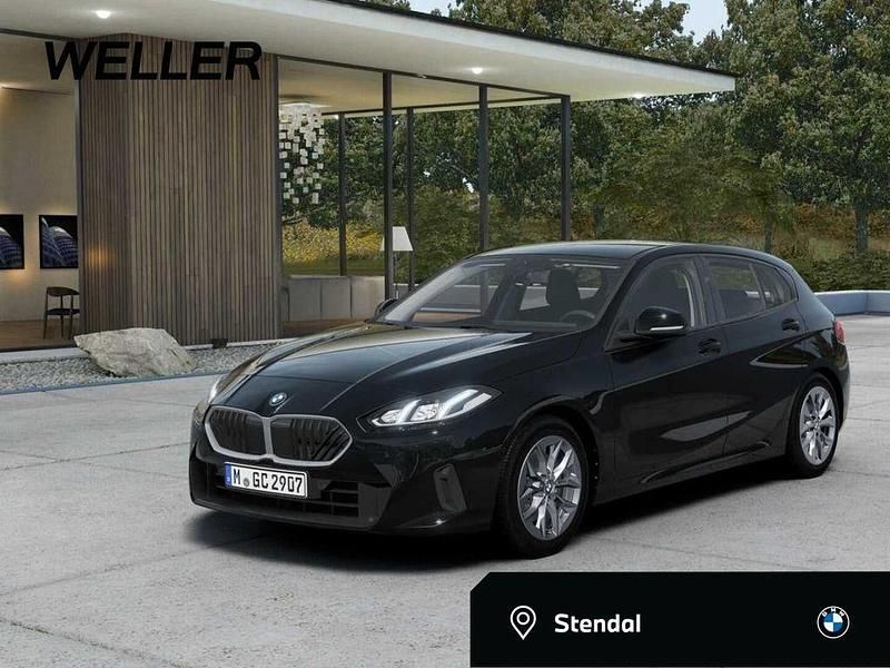 Schwarz (schwarz) Neu 2025 BMW 120 Comfort Edition Kleinwagen | 34.790 € (Superpreis) - Bild 1/4