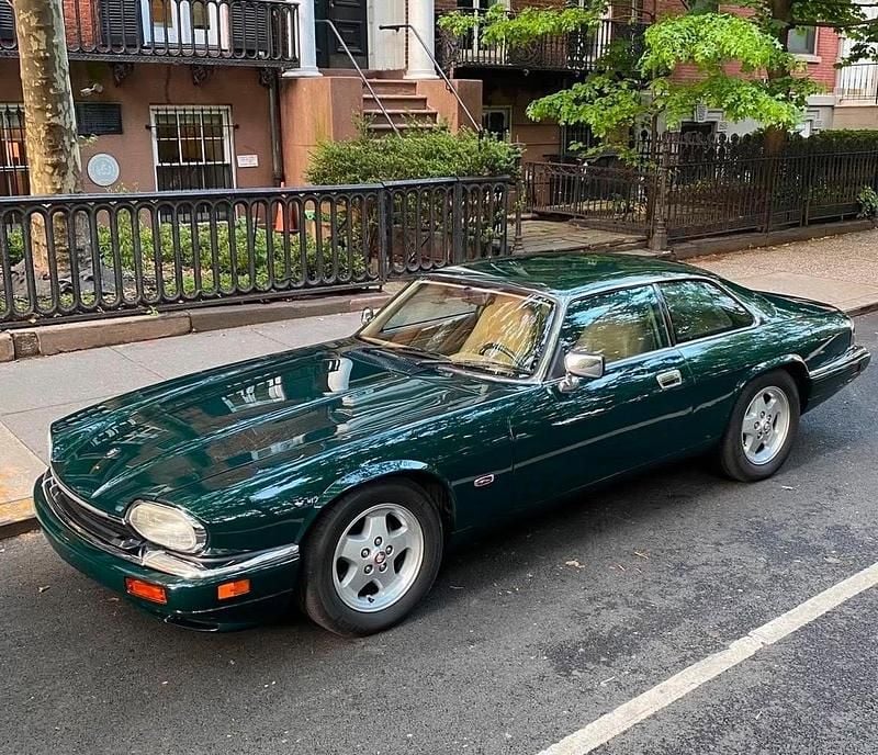 Second-hand Jaguar XJS 1995 Verde Coupe