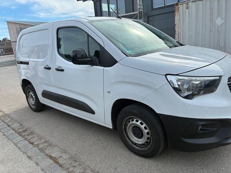 Gebraucht Opel Combo 102 PS (75 kW) 2023 Weiß Van / Kleinbus