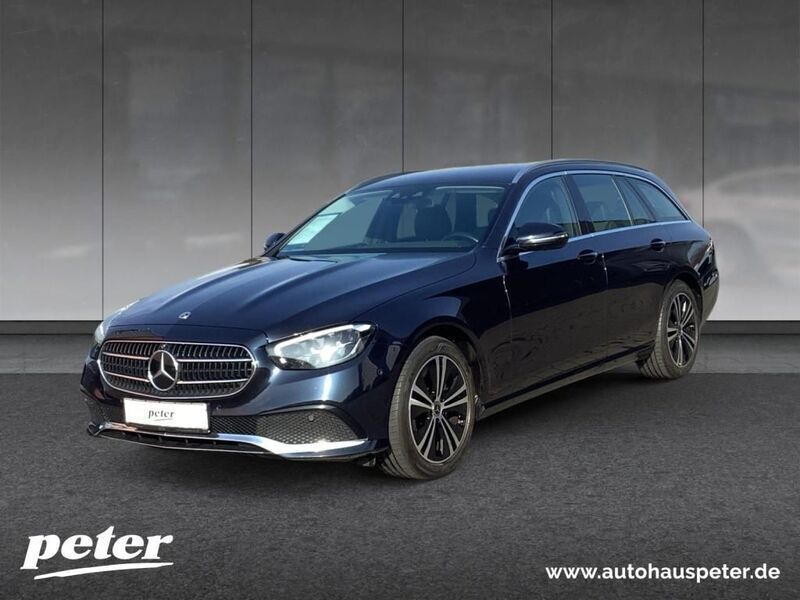 Nautikblau metallic Gebraucht 2021 Mercedes E300 Avantgarde Kombi | 24.810 € (Fairer Preis) - Bild 1/4