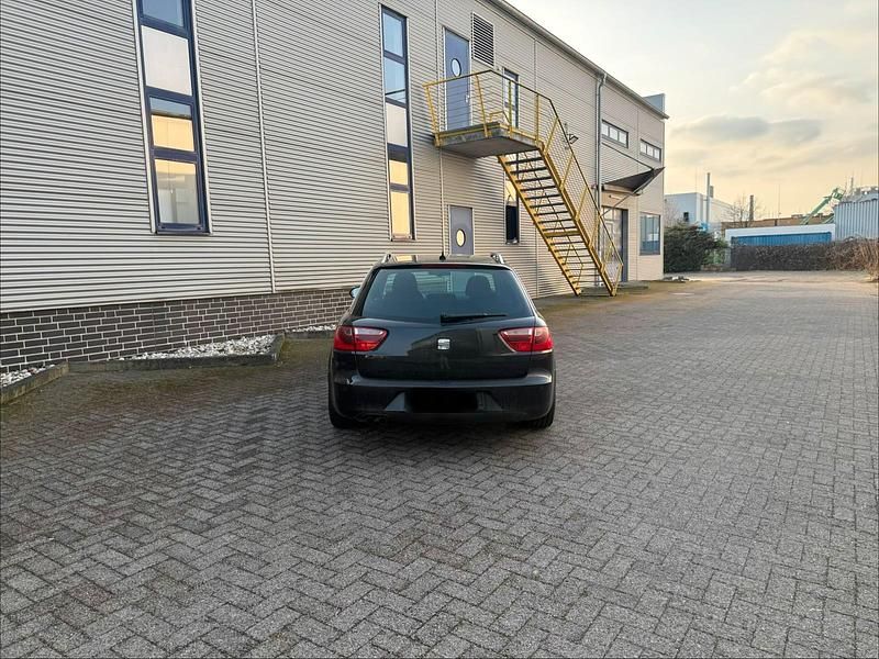 Gebraucht Seat Exeo 143 PS (105 kW) 2010 Schwarz Kombi
