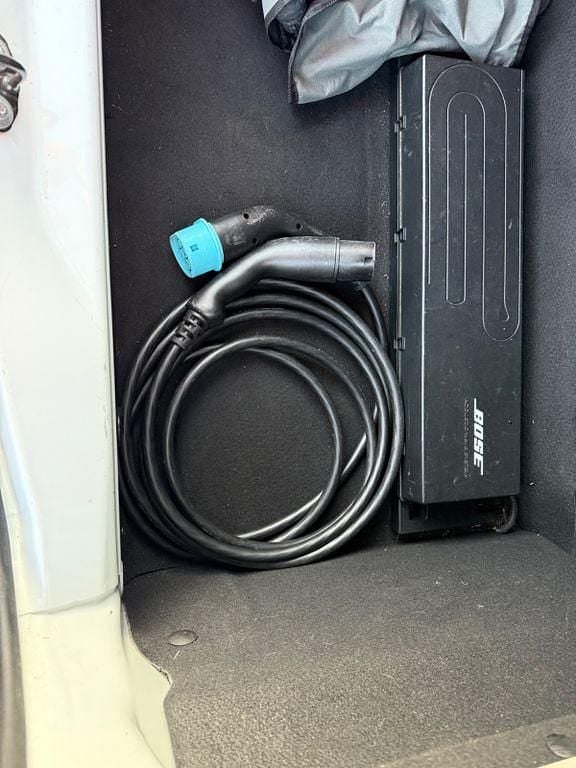 Gebraucht Renault Zoe Bose Edition 42 kW (58 PS) 2018 Weiß Kleinwagen