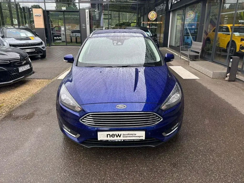 Gebraucht Ford Focus Titanium 125 PS (91 kW) 2017 Blau Kombi