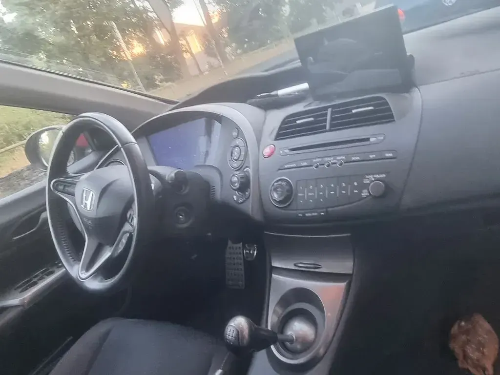 Gebraucht Honda Civic Executive 140 PS (102 kW) 2009 Rot Limousine