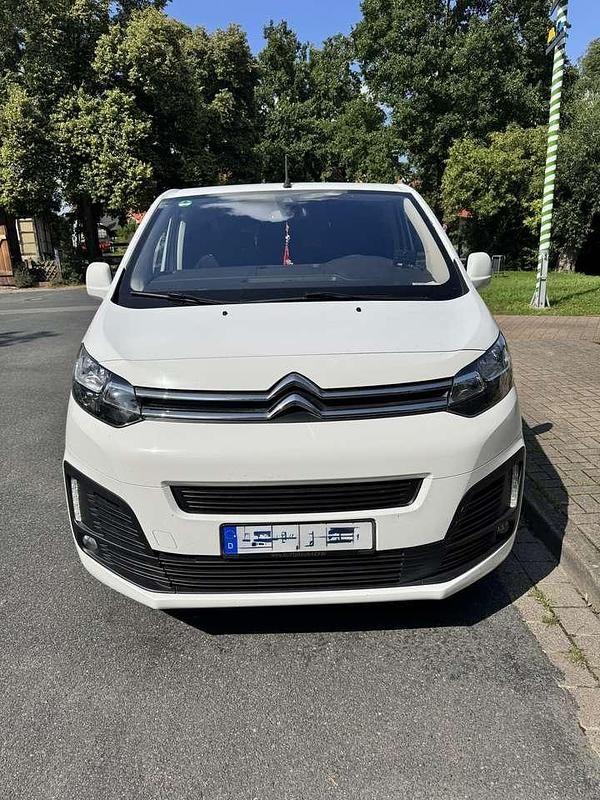 Weiß Gebraucht 2017 Citroën Spacetourer Business Class Van | 19.900 € (Superpreis) - Bild 1/4