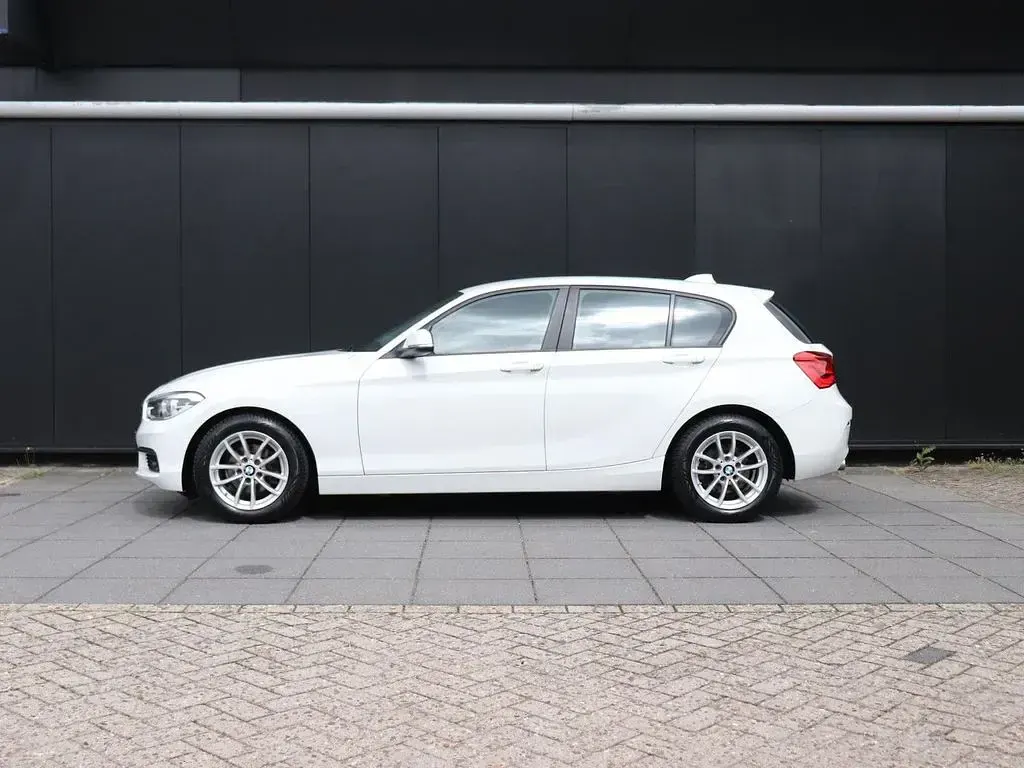 Gebraucht BMW 116 Executive 109 PS (80 kW) 2019 Weiß Kleinwagen