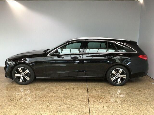 Gebraucht Mercedes C220 Avantgarde 200 PS (147 kW) 2021 Obsidianschwarz Kombi