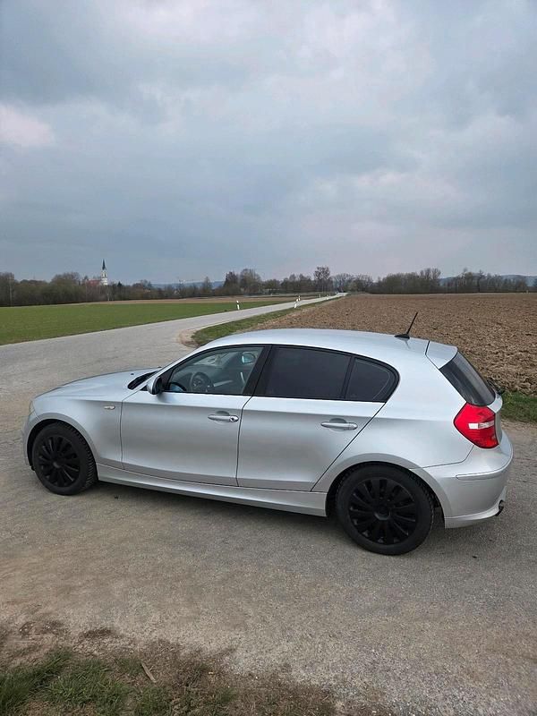 Gebraucht BMW 118 143 PS (105 kW) 2007 Silber Kleinwagen