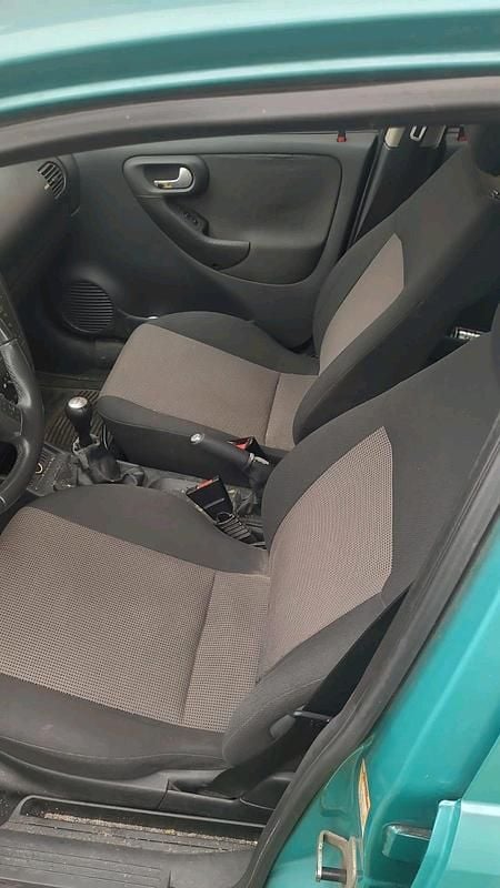 Second-hand Opel Corsa 75 CP (55 kW) 2003 Verde Hatchback