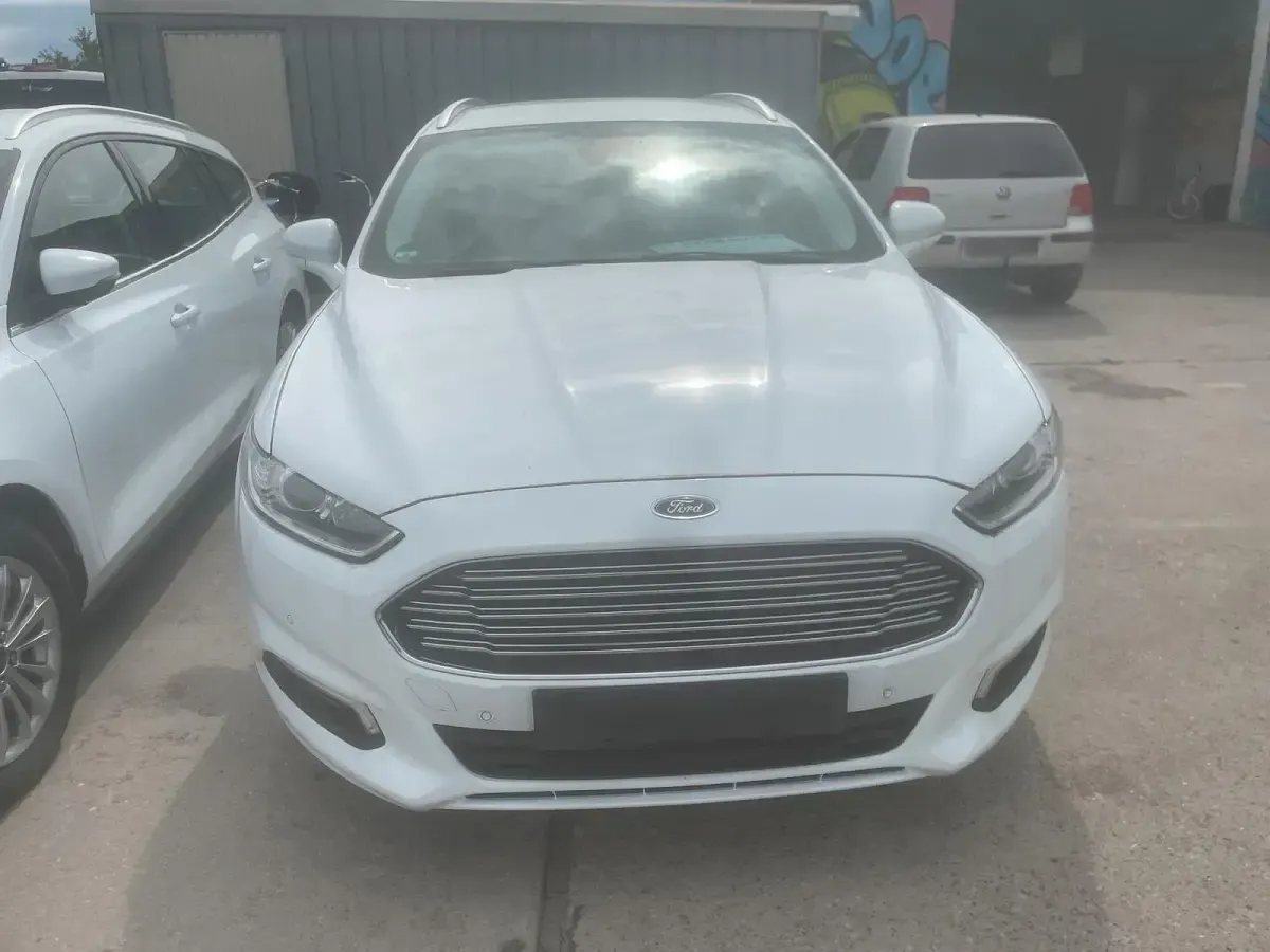 Gebraucht Ford Mondeo 150 PS (110 kW) 2018 Weiß Kombi