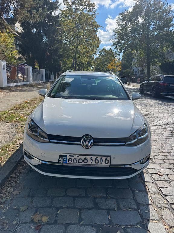Weiß Gebraucht 2020 VW Golf VII Highline Kombi | 16.000 € (Fairer Preis) - Bild 1/4