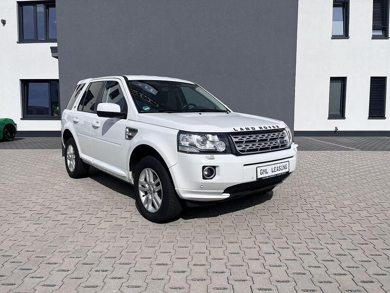 Weiß Gebraucht 2013 Land Rover Freelander 2 SE SUV | 15.250 € (Teuer) - Bild 1/4