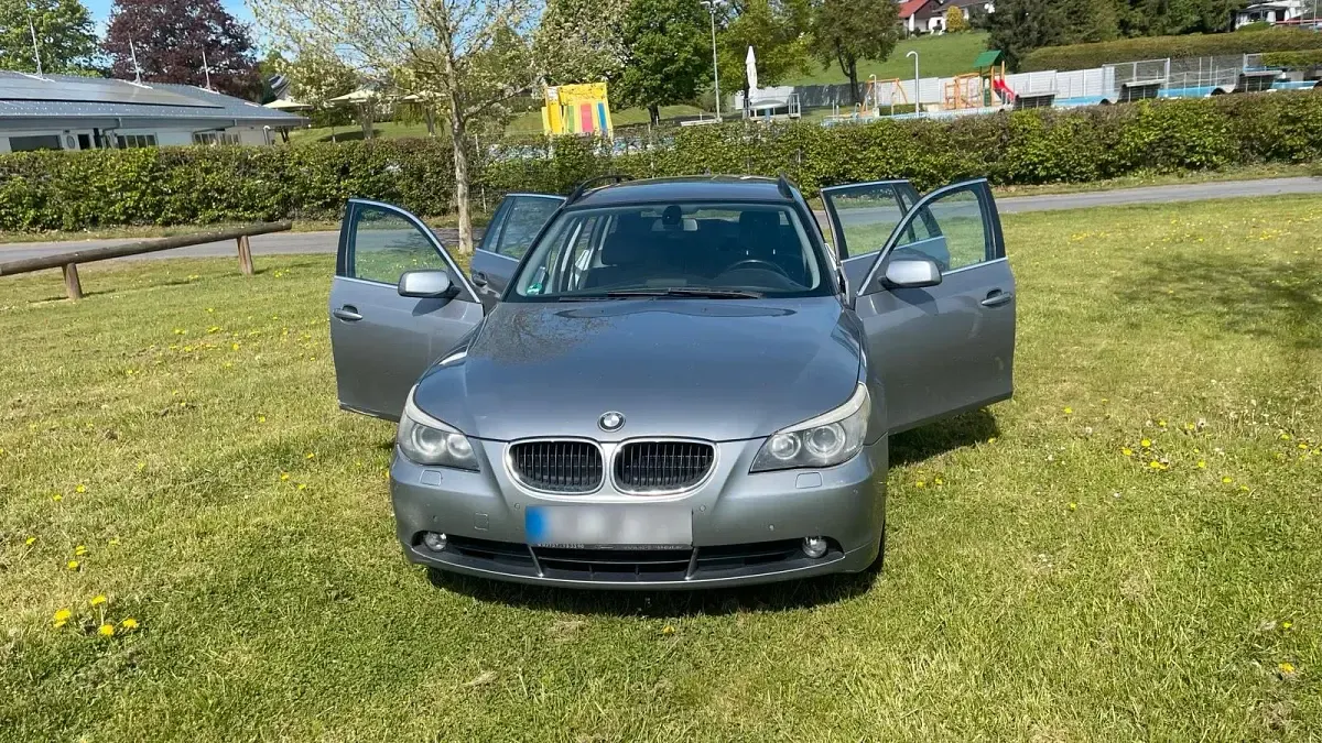 Second-hand BMW 525 177 CP (130 kW) 2005 Gri Break