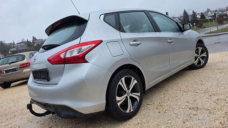 Gebraucht Nissan Pulsar 116 PS (85 kW) 2016 Silber Kleinwagen