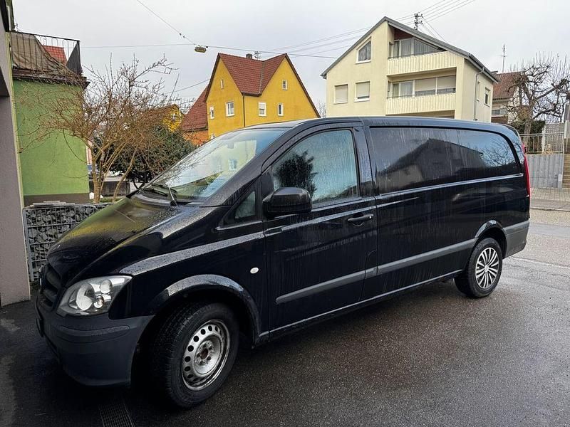 Schwarz Gebraucht 2011 Mercedes Vito Van | 9.500 € - Bild 1/4