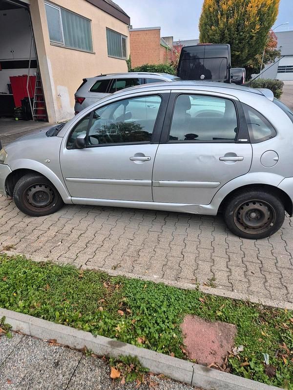 Grau Gebraucht 2006 Citroën C3 Exclusive Kleinwagen | 1.250 € - Bild 1/4