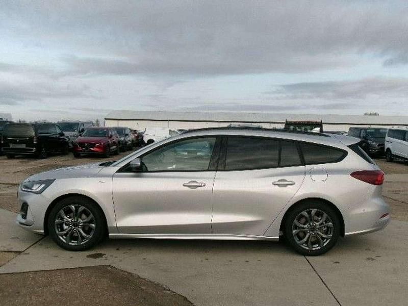 Neu Ford Focus ST-Line X 116 PS (85 kW) 2025 Moondust silver metallic Kombi