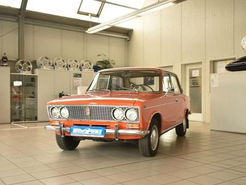 Orange Gebraucht 1979 Lada 1200 Limousine | 8.980 € - Bild 1/4