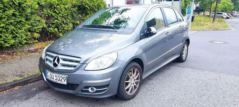 Grau Gebraucht 2010 Mercedes B180 Van / Kleinbus | 2.800 € (Superpreis) - Bild 1/4