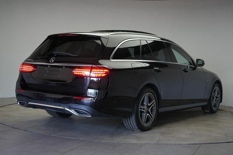 Gebraucht Mercedes E300 AMG line 194 PS (142 kW) 2021 Schwarz Limousine