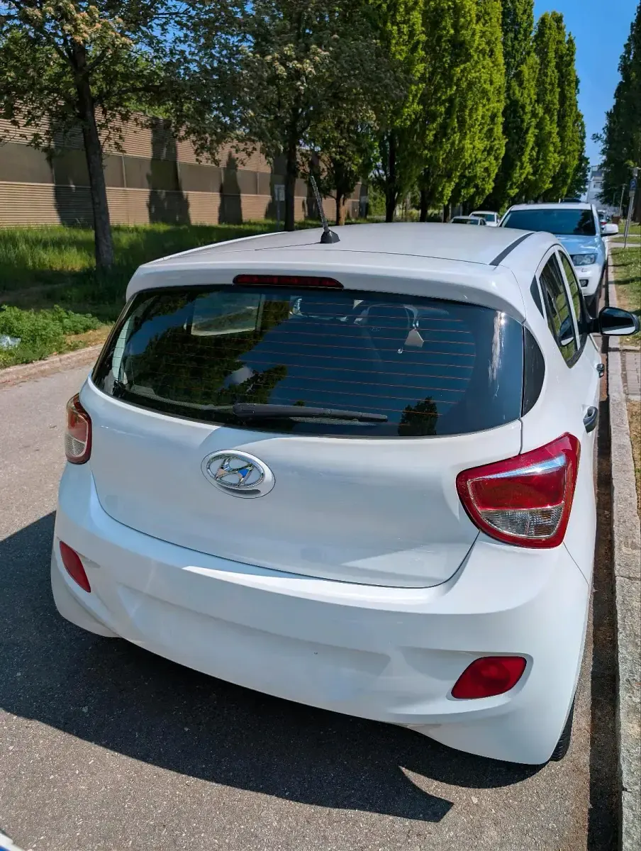 Occasion Hyundai i10 67 ch (49 kW) 2015 Blanc Citadine