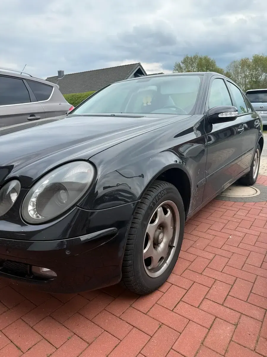 Gebraucht Mercedes E280 2005 Schwarz Limousine