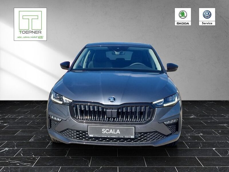 Graphitegrau metallic Neu 2025 Skoda Scala Drive Kleinwagen | 34.290 € - Bild 1/4