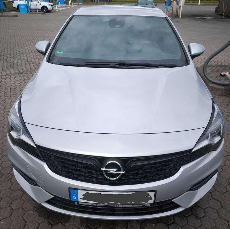 Silber Gebraucht 2020 Opel Astra Ultimate Limousine | 13.000 € (Superpreis) - Bild 1/4