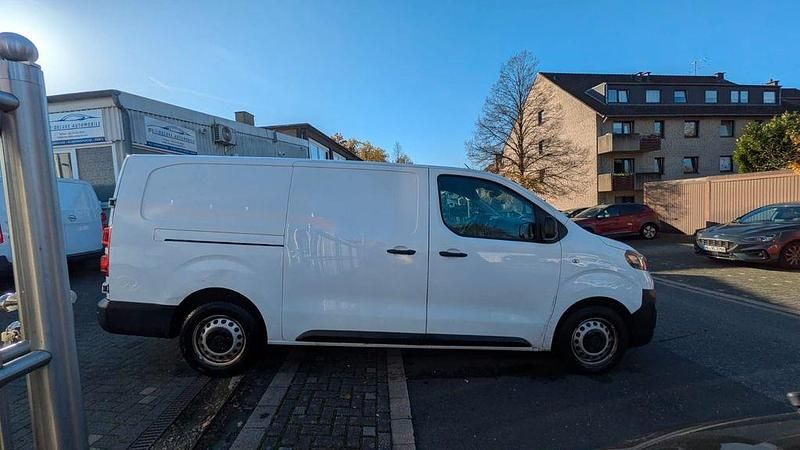 Gebraucht Opel Vivaro-e Combi Edition 122 PS (89 kW) 2020 Weiß Van / Kleinbus