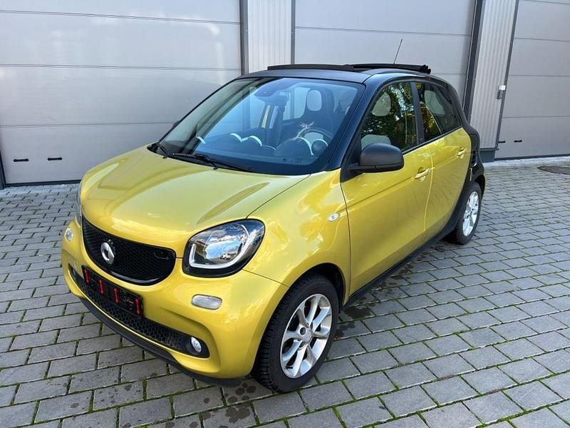 Gelb Gebraucht 2018 Smart ForFour Passion Kleinwagen | 9.999 € (Fairer Preis) - Bild 1/4