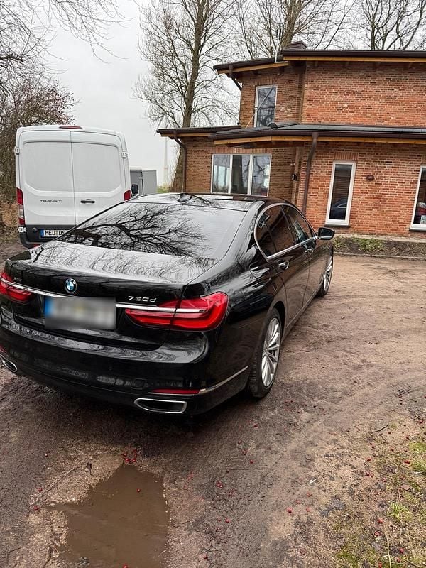 Gebraucht BMW 730 265 PS (194 kW) 2016 Limousine