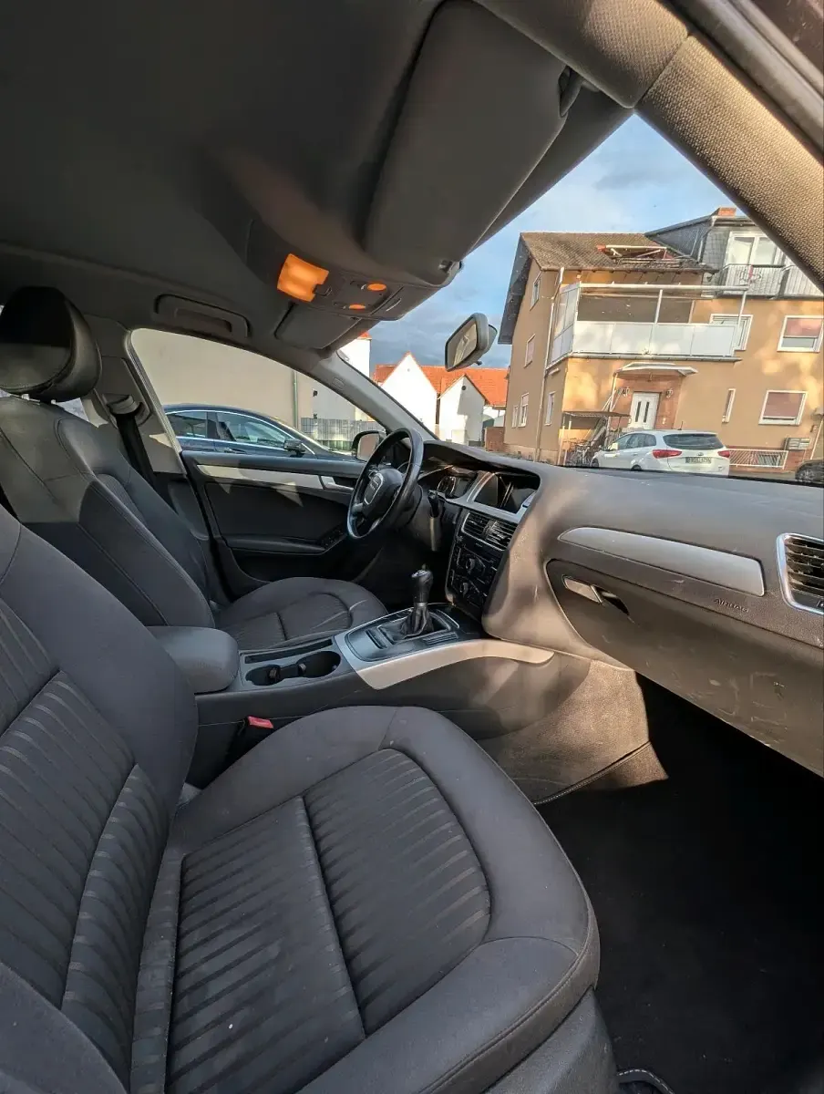 Gebraucht Audi A4 120 PS (88 kW) 2010 Schwarz Kombi