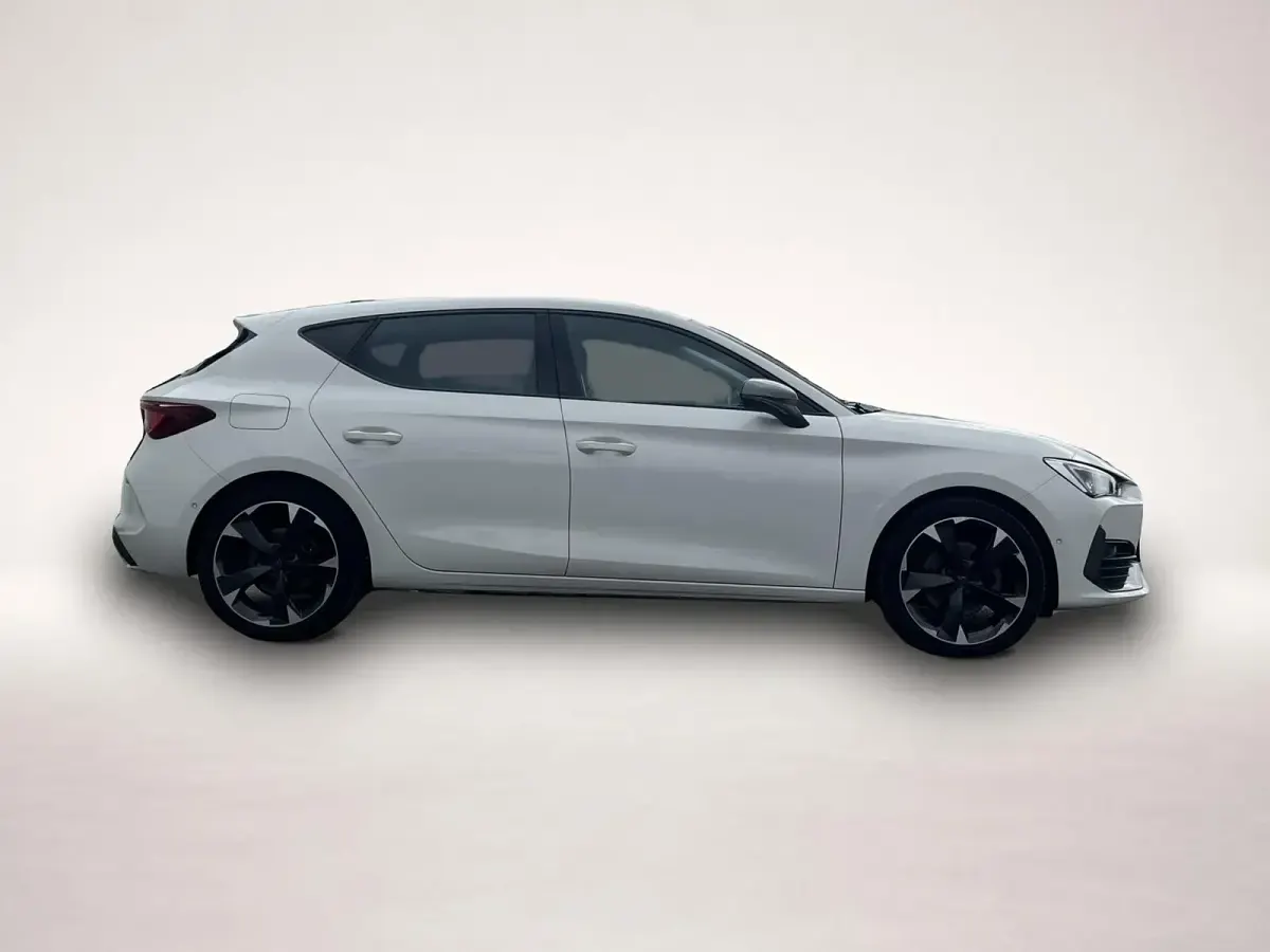 Gebraucht Cupra Leon 150 PS (110 kW) 2023 Manufacturer Limousine