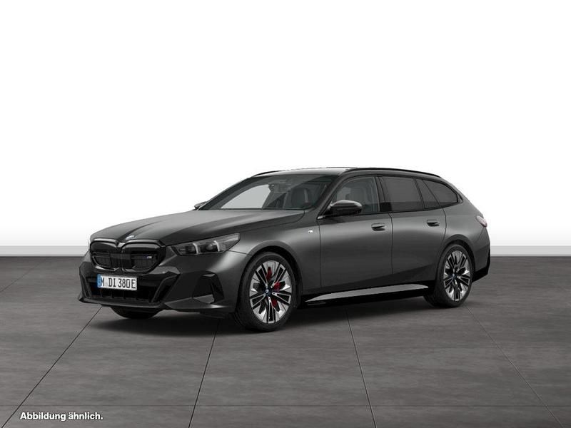 Grau Gebraucht 2024 BMW i5 M Sport Kombi | 88.690 € - Bild 1/4