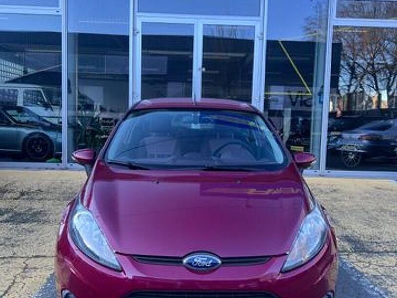 Gebraucht Ford Fiesta 60 PS (44 kW) 2009 Violet Kleinwagen