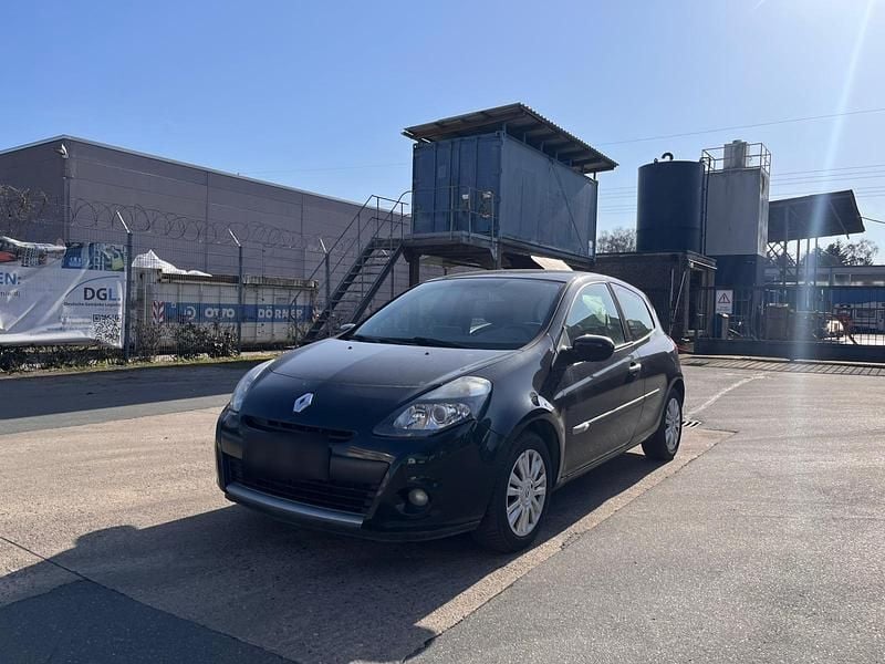 Gebraucht Renault Clio II 86 PS (63 kW) 2009 Schwarz Kleinwagen