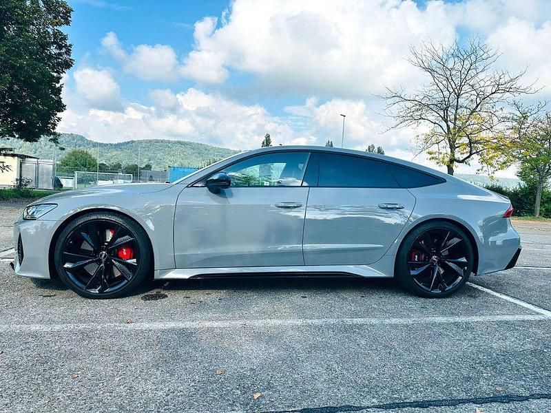 Gebraucht Audi RS7 Sportback Sport 600 PS (441 kW) 2021 Nardograu Kleinwagen