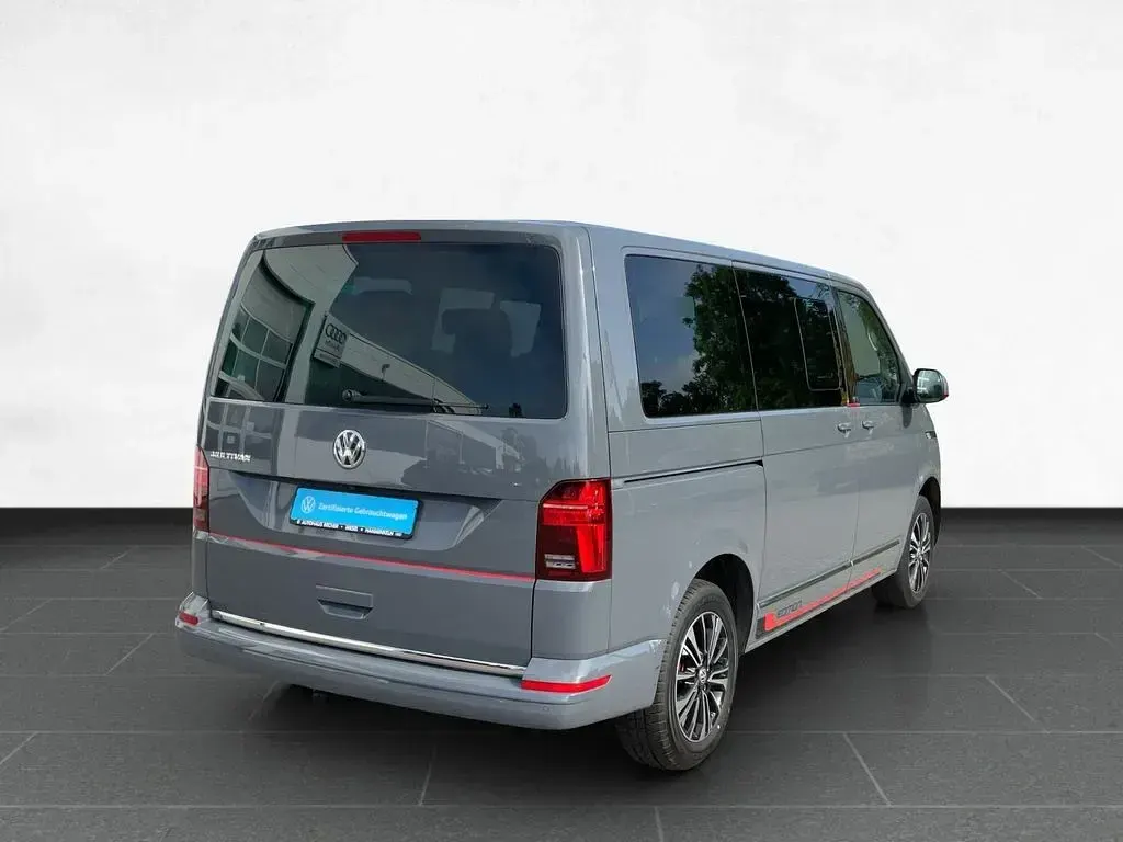 Begagnad VW Multivan Generation Six 150 HK (110 kW) 2022 Vit Minibuss