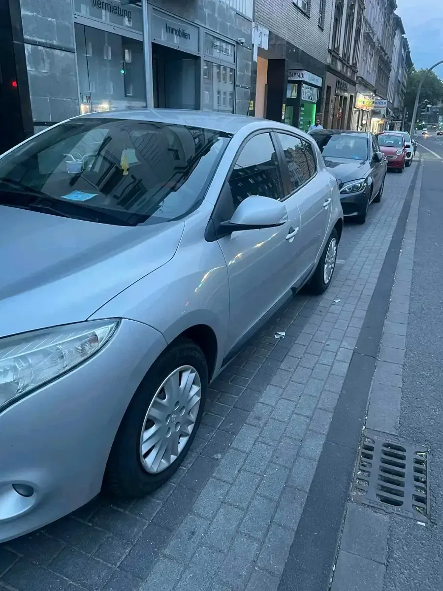 Gebraucht Renault Mégane 106 PS (77 kW) 2008 Grau Limousine