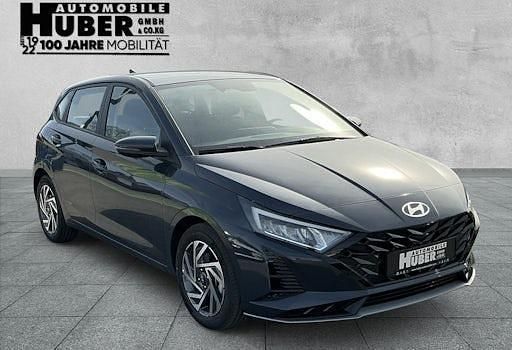 Neu Hyundai i20 Trend 100 PS (73 kW) 2025 Grau Limousine