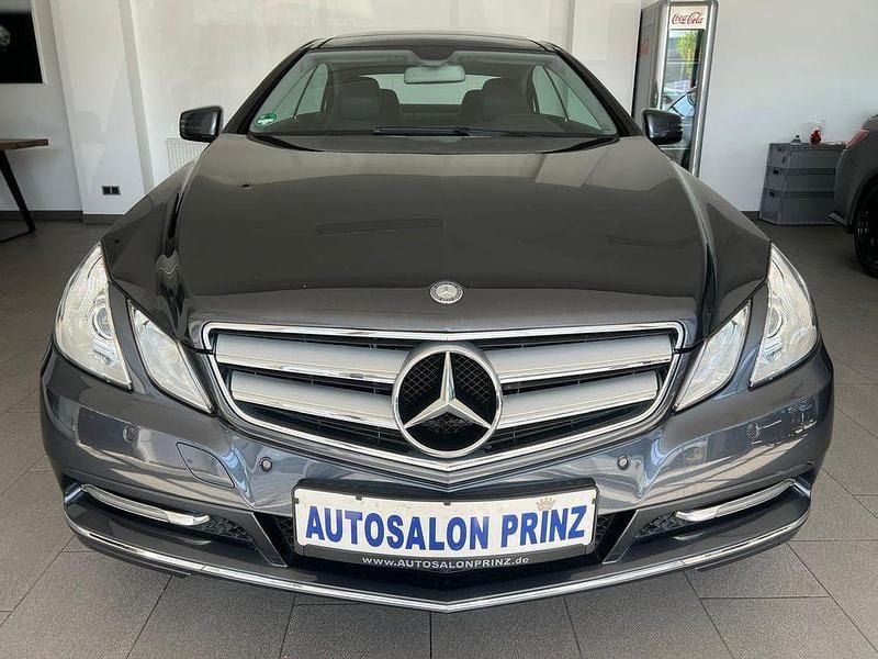 Usata Mercedes E200 184 CV (135 kW) 2012 Grigio Coupé