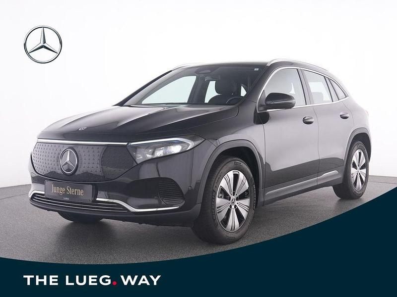 Schwarz metalliclack kosmossch Gebraucht 2024 Mercedes EQA250 Progressive SUV | 34.785 € (Fairer Preis) - Bild 1/4
