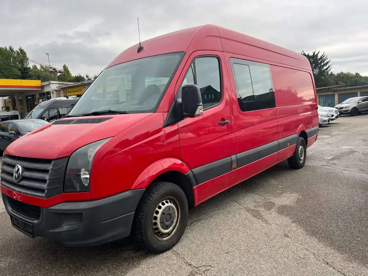 Używany VW Crafter 163 KM (119 kW) 2017 Czerwony Van