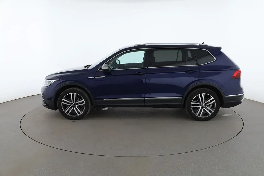 Gebraucht VW Tiguan Allspace Elegance 190 PS (139 kW) 2022 Blau SUV