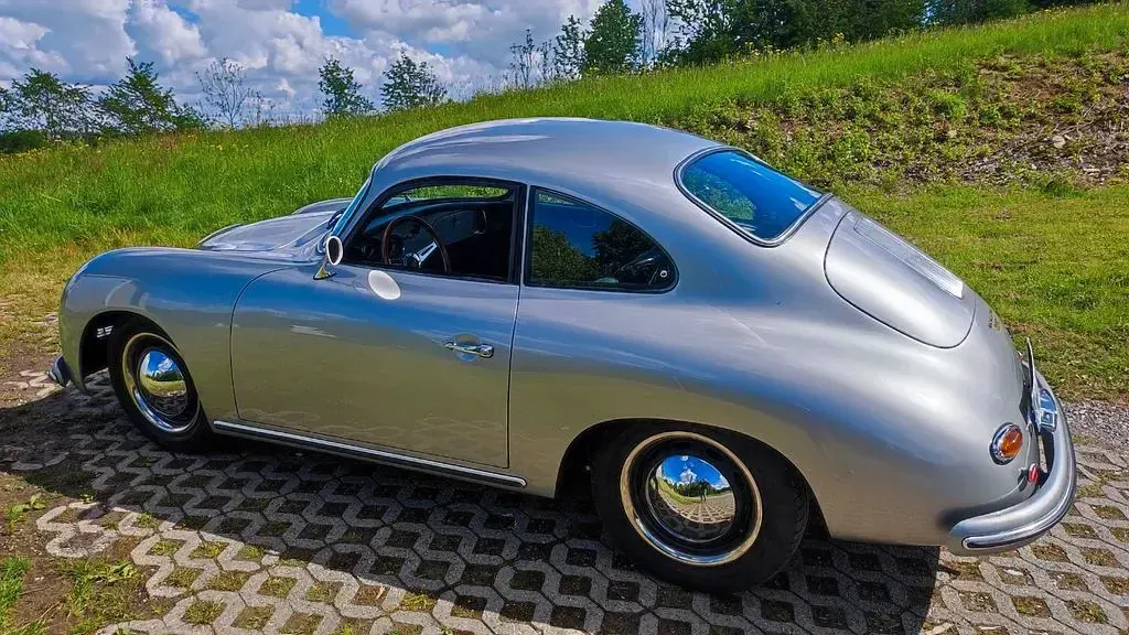 Używany Porsche 356 101 KM (74 kW) 1978 Srebrny Coupe