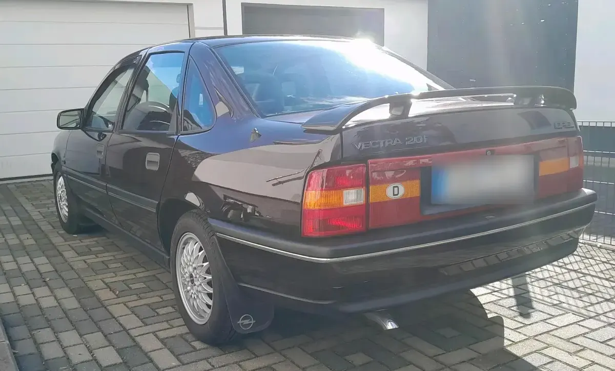 Gebraucht Opel Vectra 116 PS (85 kW) 1992 Violet Limousine
