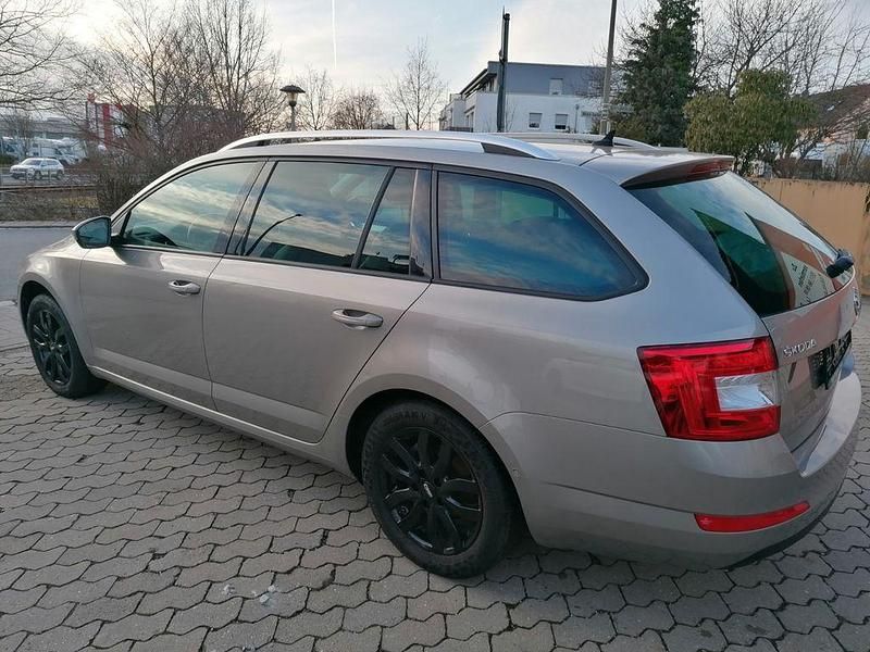 Gebraucht Skoda Octavia 150 PS (110 kW) 2013 Braun Limousine
