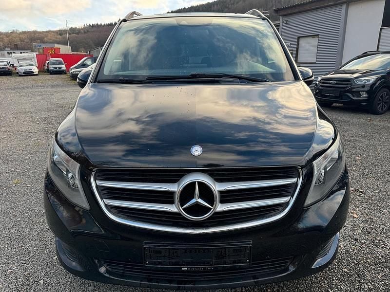 Gebraucht Mercedes V220 Edition 190 PS (139 kW) 2016 Schwarz Van / Kleinbus