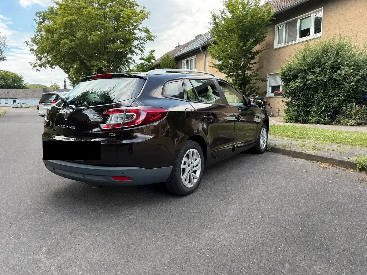 Gebraucht Renault Mégane GrandTour 116 PS (85 kW) 2013 Braun Kombi